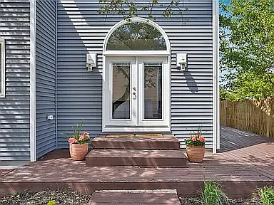 3 bed, 2.5 bath, 1995 sqft, $3,499 — Photo 3