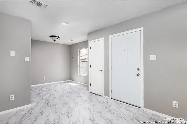 10527 Perrin Beitel Rd #B209 — Photo 11