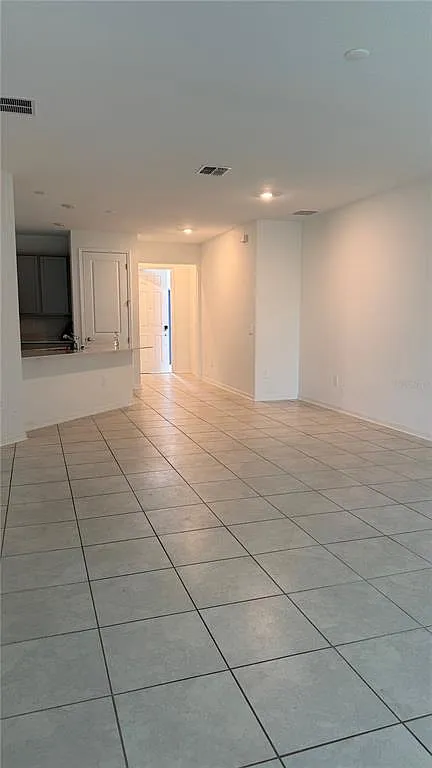 4 bed, 3.0 bath, 2659 sqft, $2,750 — Photo 2
