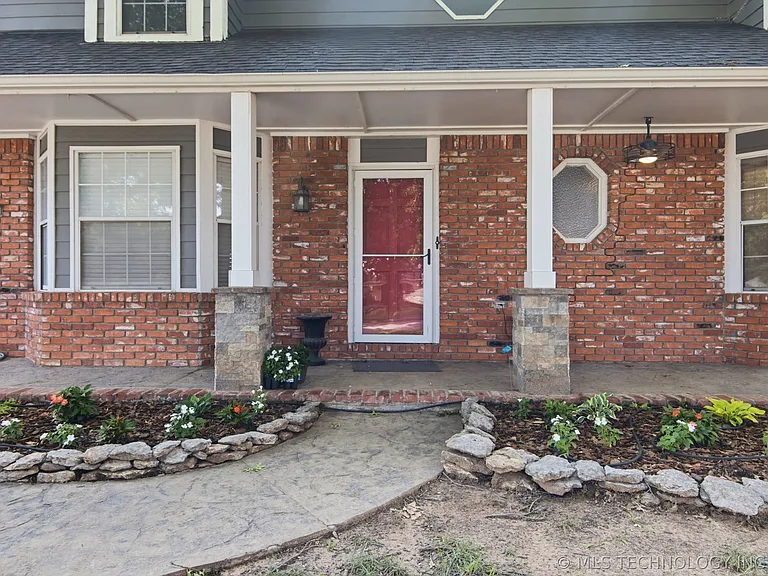 9718 S 99th East Ave — Photo 3