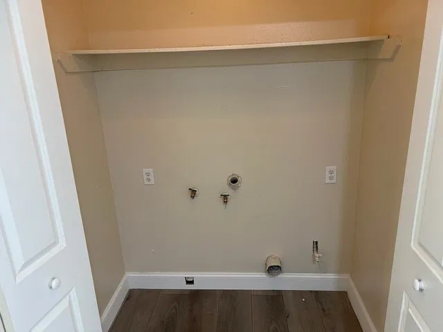 2 bed, $1,345 — Photo 4