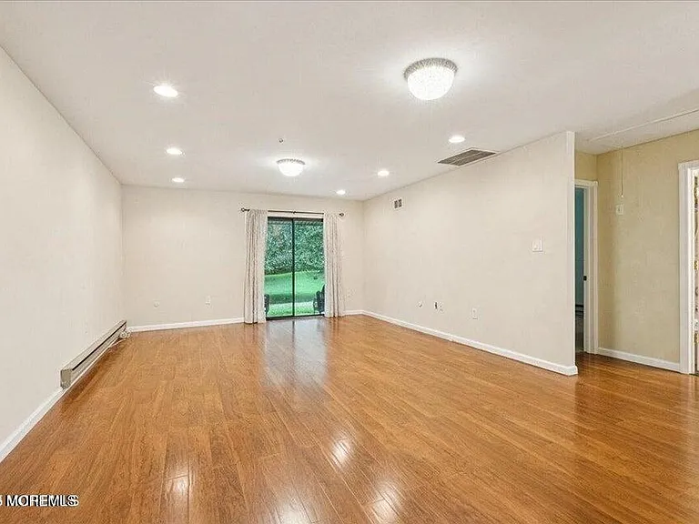 70 Overlook Way #E — Photo 9