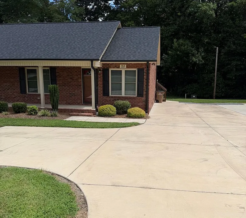 1289 Janice Rd