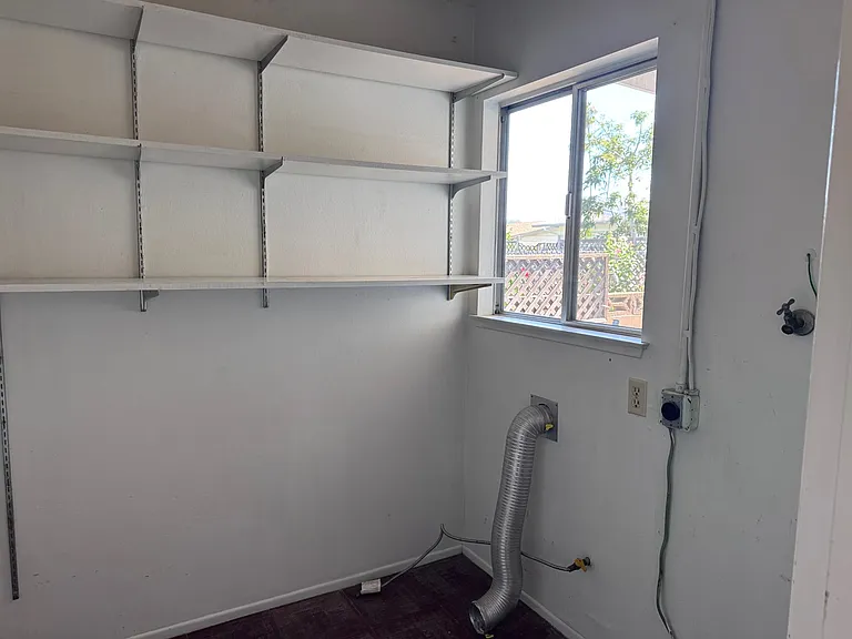 914 La Fiesta Way — Photo 22