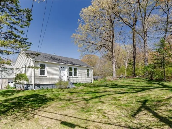 19 Leigh Rd, Cumberland, RI 02864