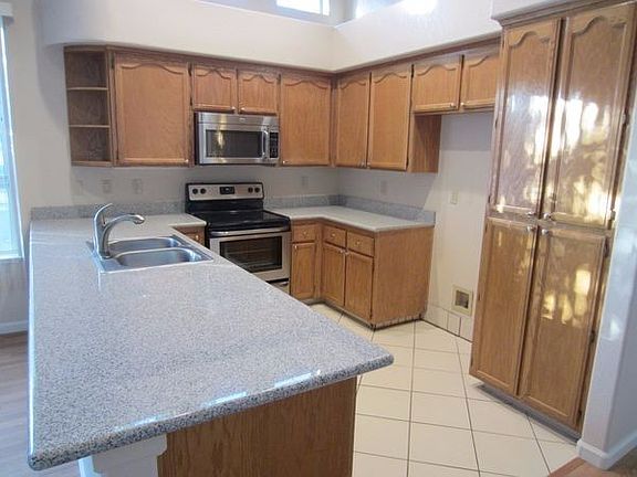 5th image of 9293 Little Creek Cir