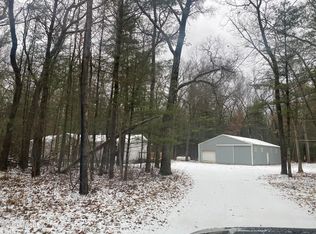 21654 Almy Rd, Howard City, MI 49329