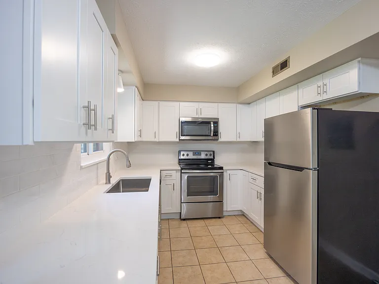 4445 Cushing Ln — Photo 5