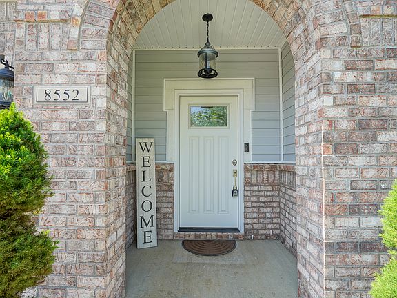 3rd image of 8552 N Deer Hill Dr