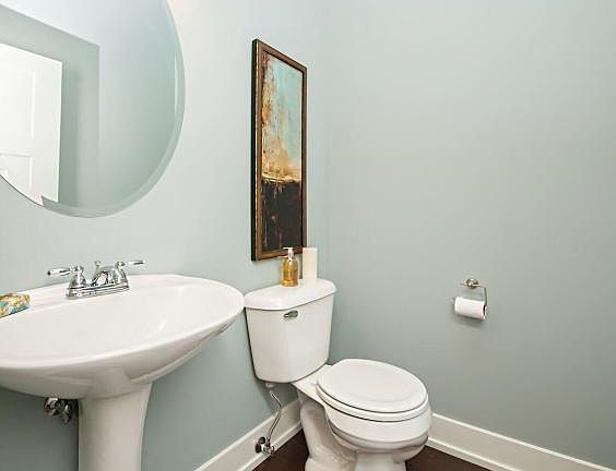 4th image of 675 Beachwood Path