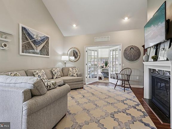 3rd image of 55 Galley Way