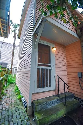 936 Philip St Photo 1