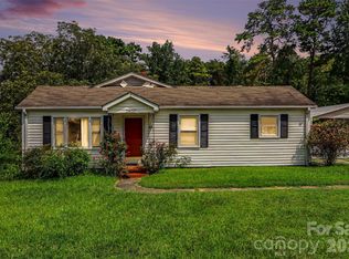 2900 Sam Newell Rd, Matthews, NC 28105