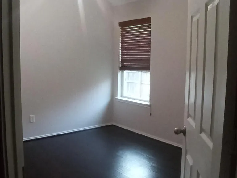 Guest bedroom
