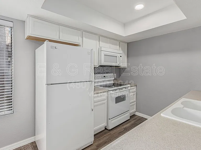 1077 W 1st St #203 — Photo 9