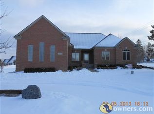 58731 Cory Lake Dr, Washington, MI 48094