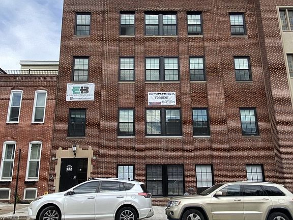 3rd image of 923 S East Ave #5