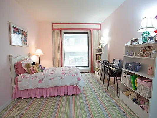 Sold by Sotheby's International Realty | media 18