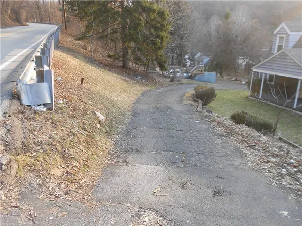 939 Middle Rd, Pittsburgh, PA 15223