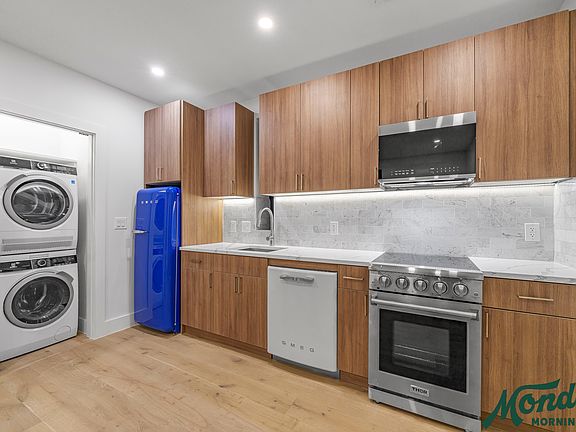 3rd image of 192 6th Ave APT 6F