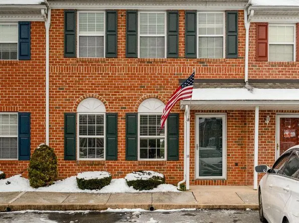 10 Chesterwood Cir, Reading, PA 19607