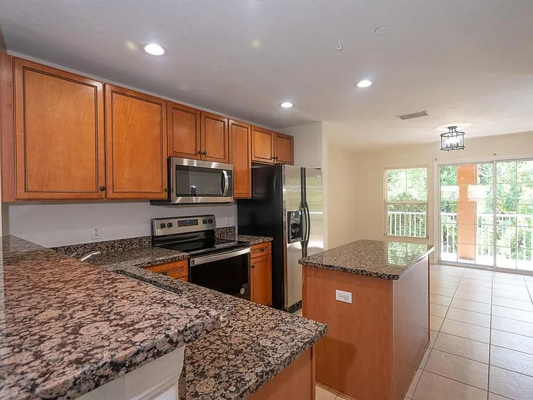 8860 White Sage Loop — Photo 3