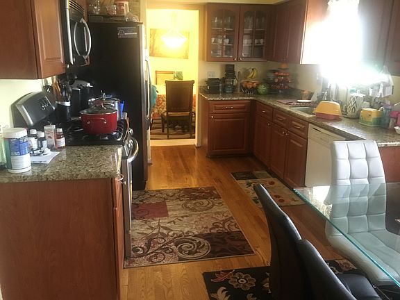 4th image of 28907 E King William Dr