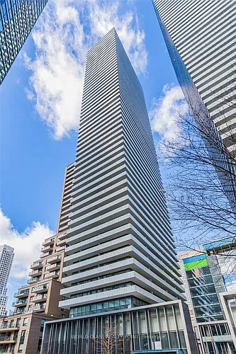 42 Charles St E #4409 Photo 1