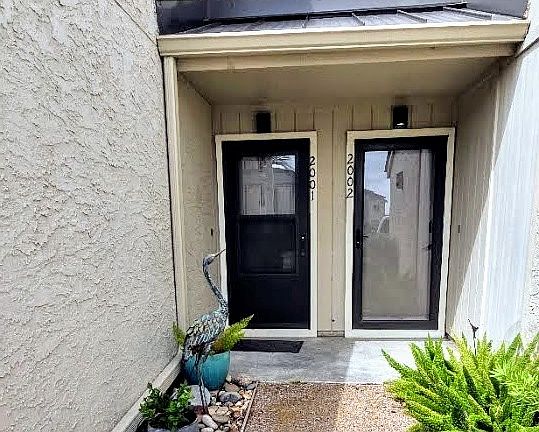 3rd image of 2001 Bayhouse Dr