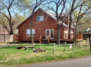 2807 SW Lower Lake Rd, Saint Joseph, MO 64504