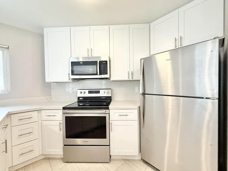 7405 Charmant Dr #2011 — Photo 3