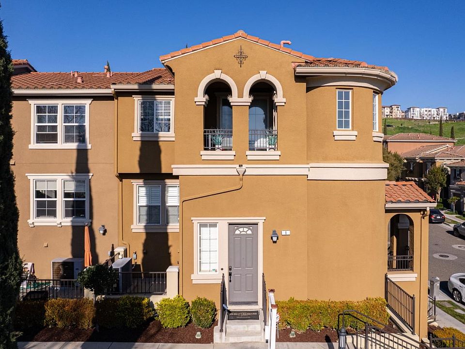 1st image of 3445 Vittoria Pl Unit 1