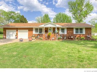 1414 Prairie Heights Dr, Bartlesville, OK 74006