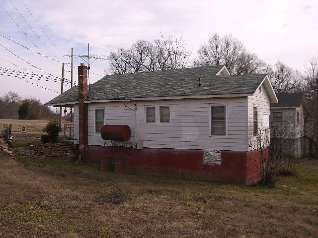 2nd image of 308 Gidney St