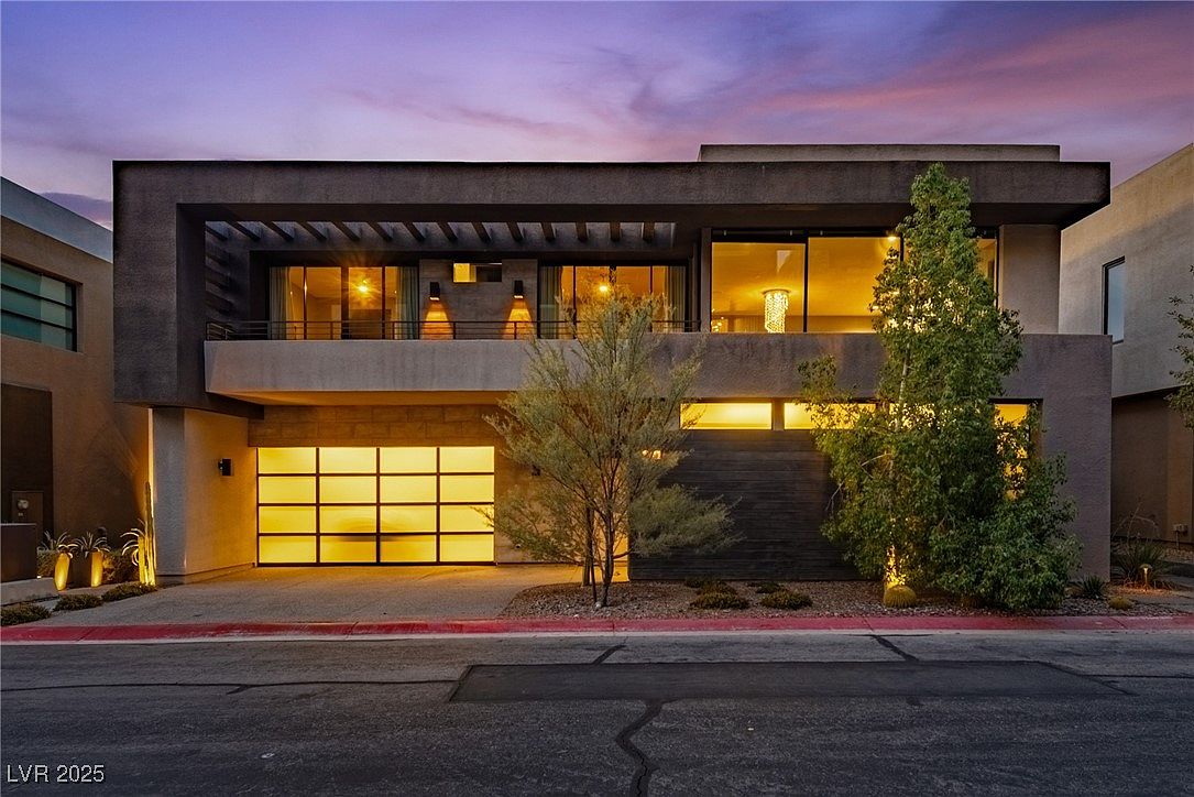 8f79b24364f73b9ed136ad50ab4bf1