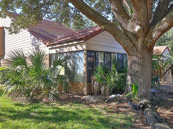 3rd image of 196 Gray Dove Ct