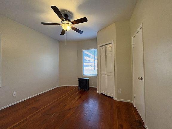 5th image of 628 Waverley St APT 2