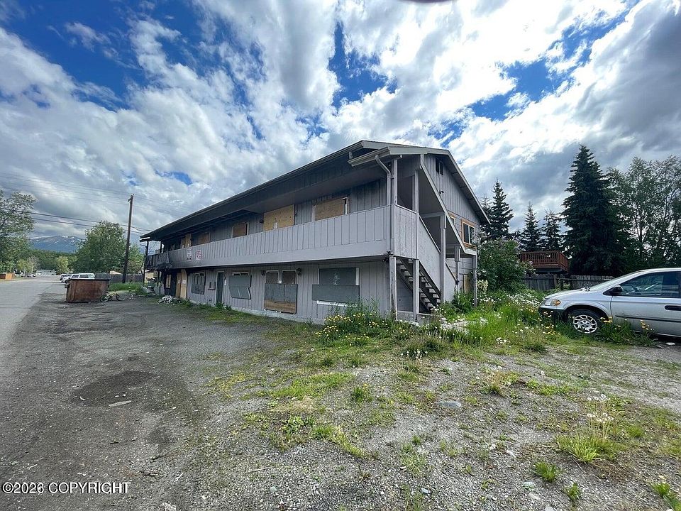 2nd image of 5242 E 26th Ave