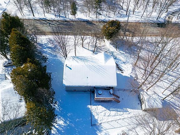 3rd image of 360 Gondola Point Rd