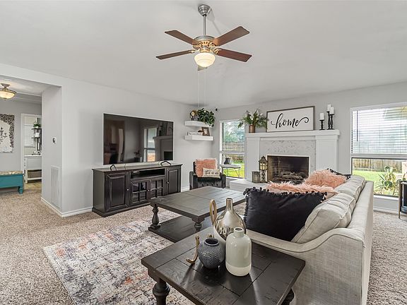 5th image of 8113 Dellanera Dr