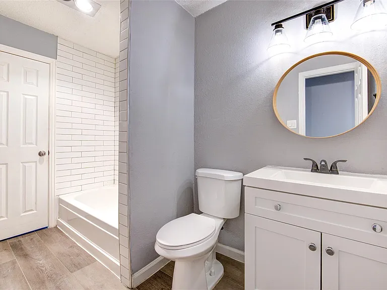3929 Tanglewilde St #3929 — Photo 5