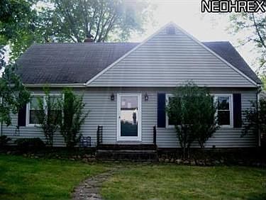 2nd image of 281 Shiawassee Ave
