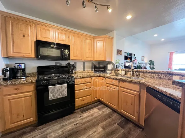 4276 S Main St, Murray, UT