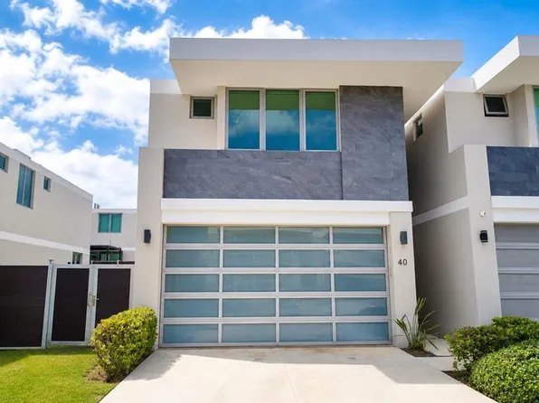 Urb Riviera Ct #40, Bayamon, PR 00959