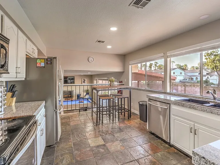 5198 Hibbetts Dr — Photo 38