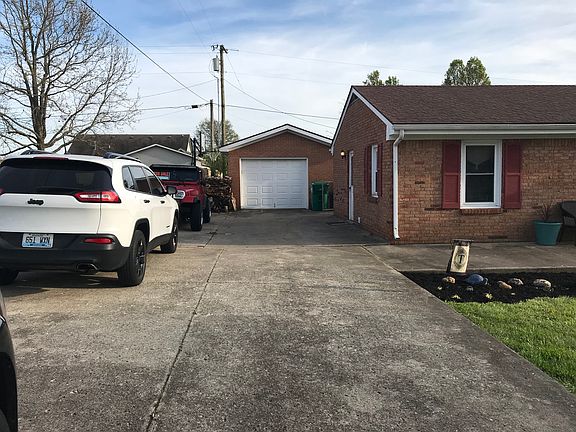 2nd image of 123 Eastwood Dr