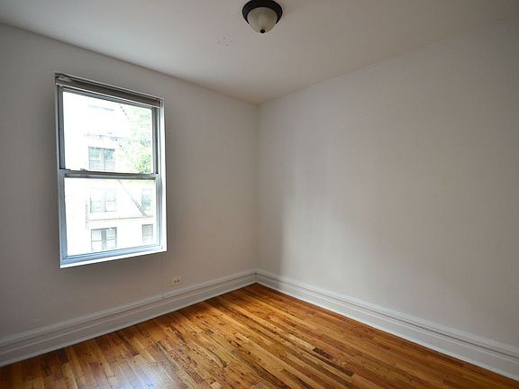 4th image of 174 W 137th St #8A