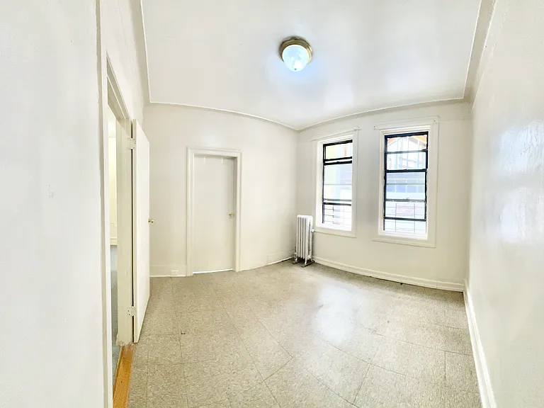 520 W 174th St #1M — Photo 4