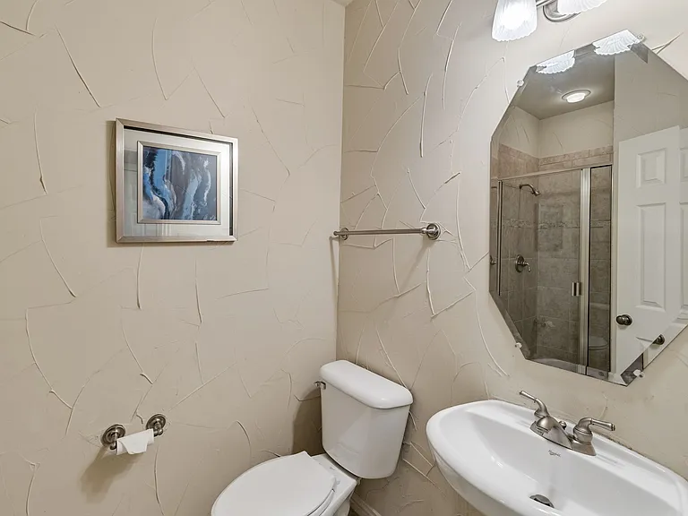 14570 Turnbridge Dr — Photo 31