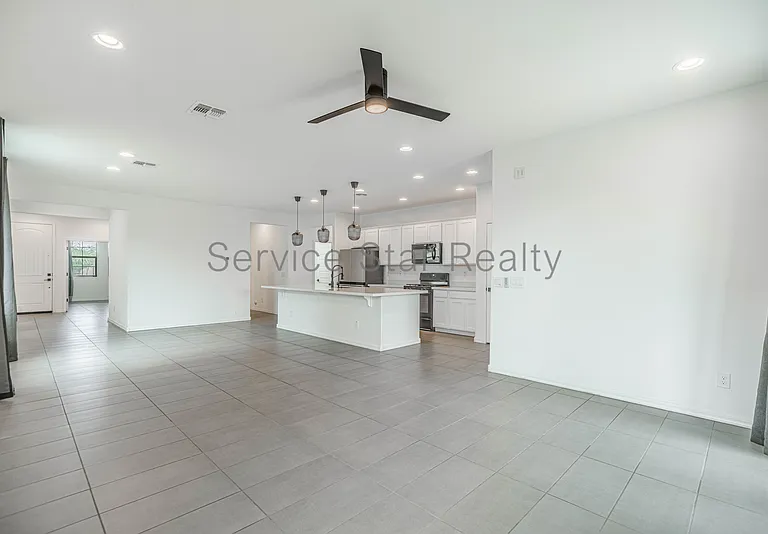 18763 W Rancho Dr — Photo 11